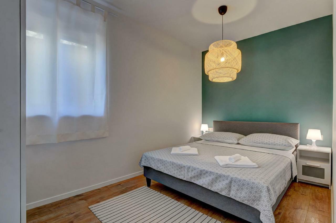 Apartman D Pula Exterior foto
